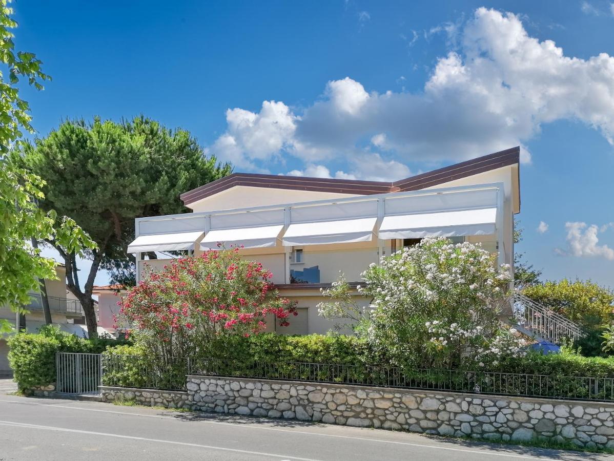 Sea Holidays Apartment Marina di Pietrasanta Ngoại thất bức ảnh
